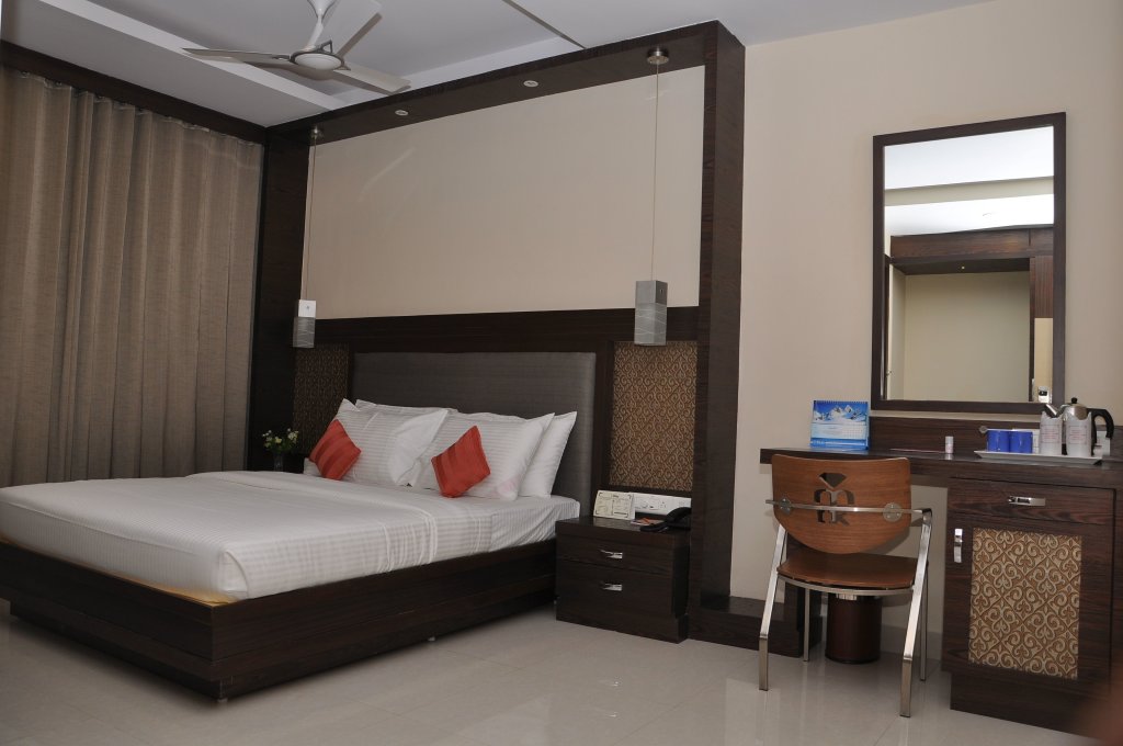 Номер Deluxe Hotel Harsha Residency