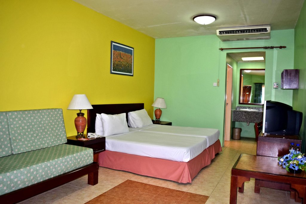 Номер Standard Sanie Guest Room Suria A' Apartment, Bukit Merah Laketown Resort