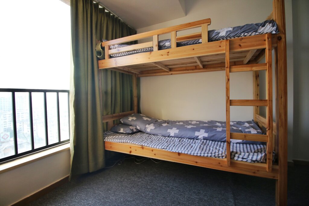 Кровать в общем номере (женский номер) Yi Xi Hostel