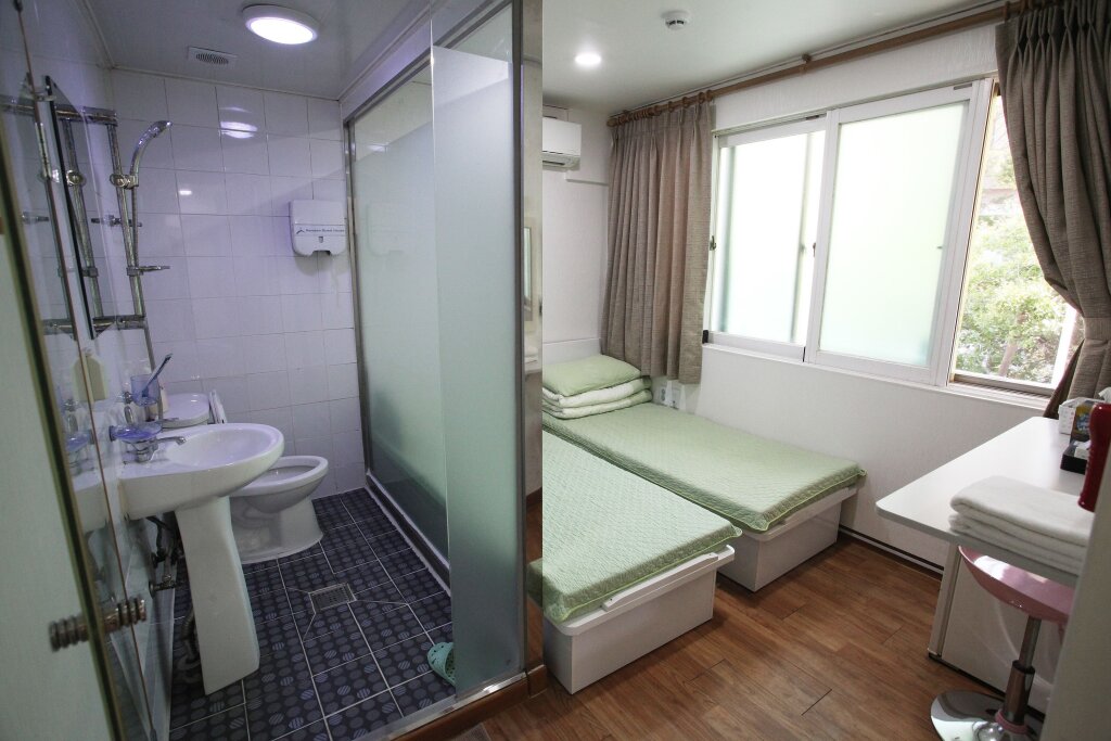 Standard room Namsan Guest House 2