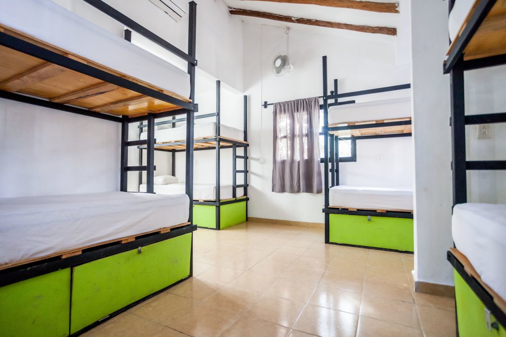 Кровать в общем номере (женский номер) Che Tulum Hostel & Bar Adults Only