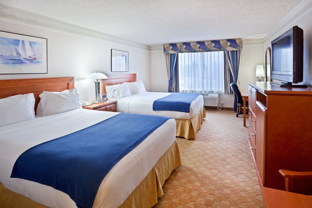 Номер Standard Holiday Inn Express & Suites Tacoma, an IHG Hotel