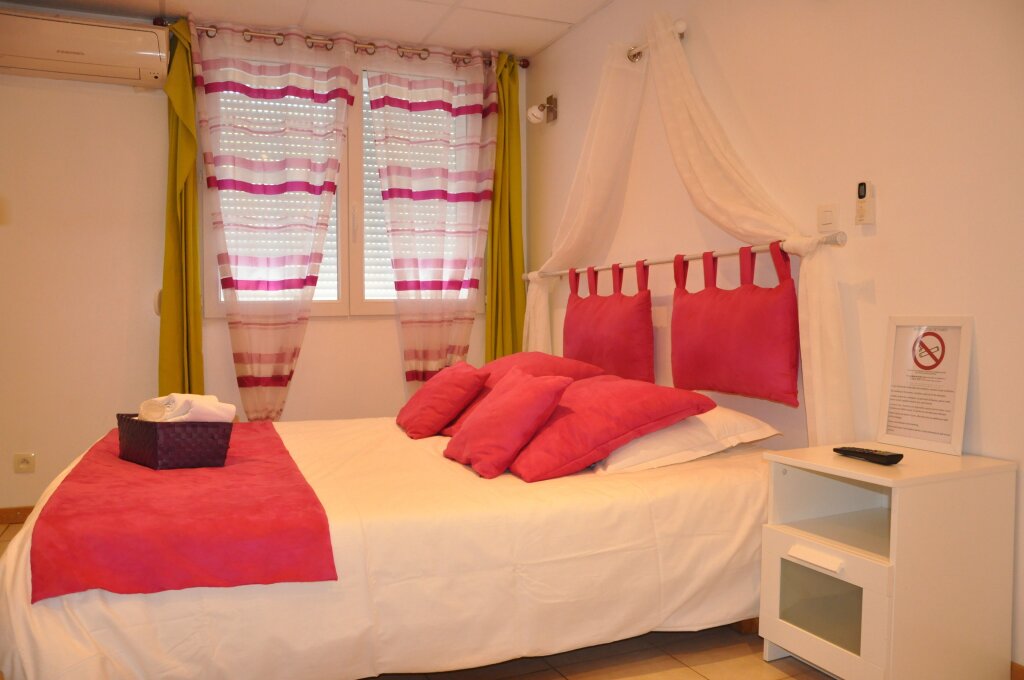 Comfort room Hôtel Les Mimosas