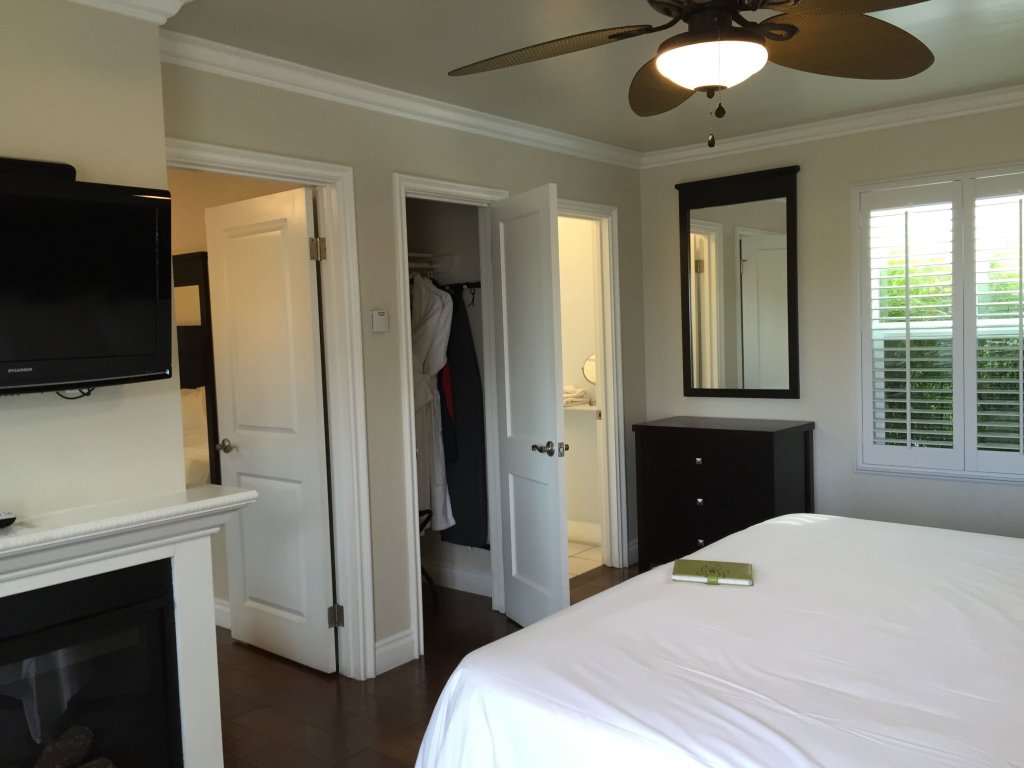 Suite Beach Bungalow Inn and Suites