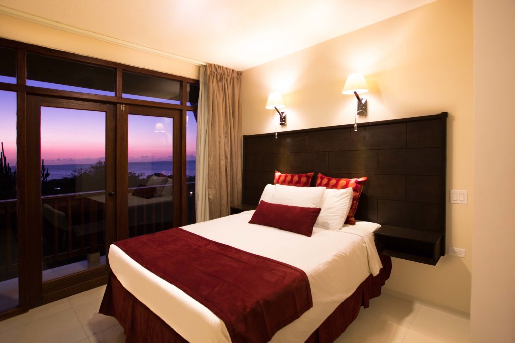 Двухместный номер Deluxe с балконом и с красивым видом из окна Punta West Bed & Breakfast