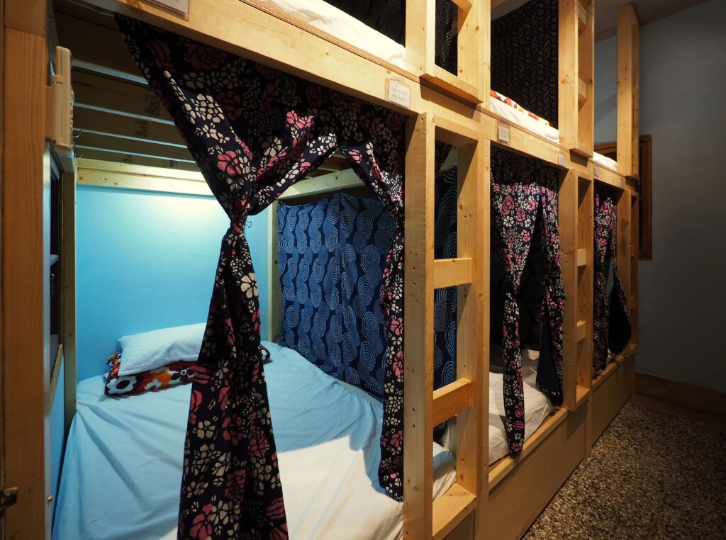 Кровать в общем номере (женский номер) Fuqi Hostel - Heping