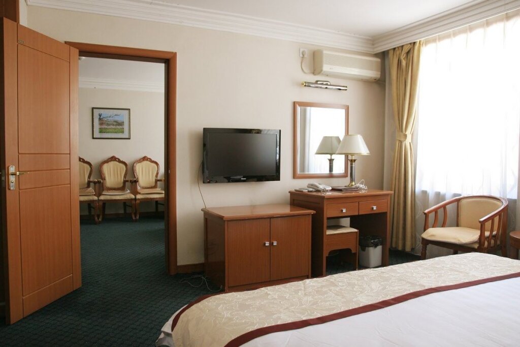 Suite Longjing International Hotel & Spa