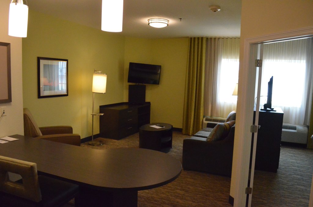 Люкс Candlewood Suites Harlingen, an IHG Hotel