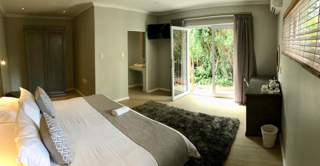 Люкс Luxury Ibhayi Guest Lodge - Lion Roars Hotels & Lodges