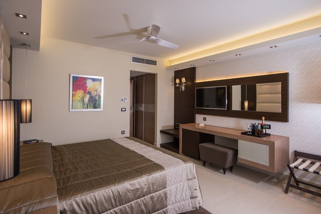Junior suite Cretan Dream Royal Luxury Suites
