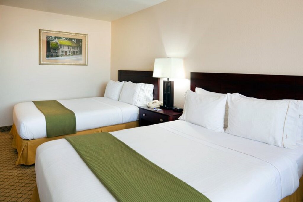 Standard quadruple chambre Holiday Inn Express & Suites Lebanon, an IHG Hotel