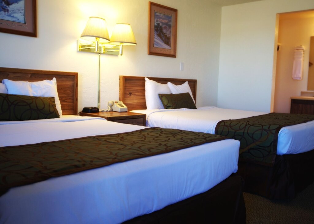 Standard Quadruple room Bryce View Lodge, part of the Ruby’s Inn Resort