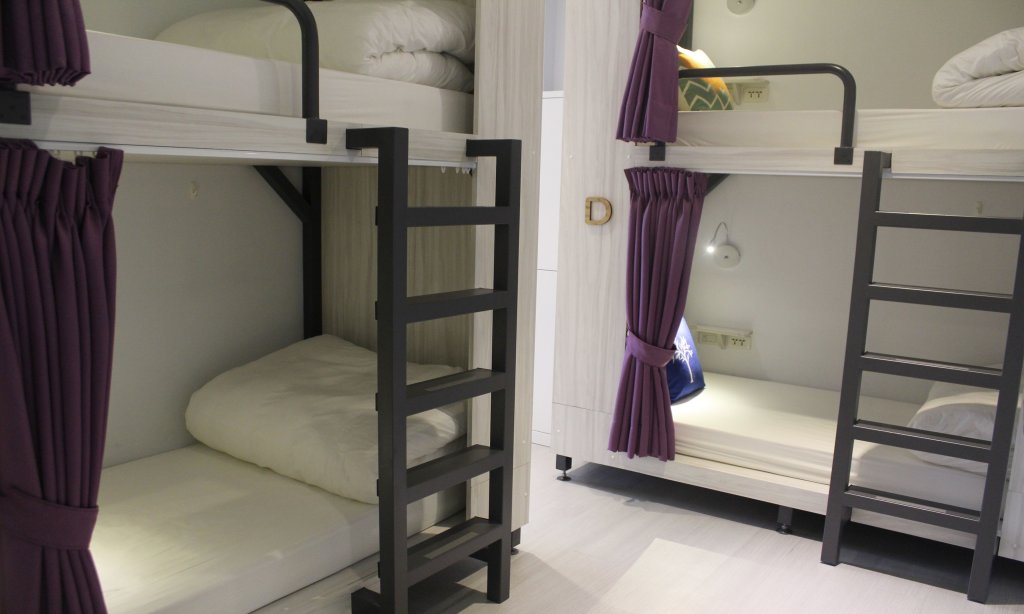 Кровать в общем номере 4Plus Hostel