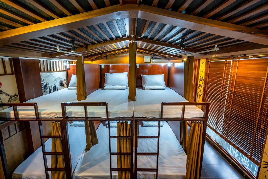 Кровать в общем номере Saigon Capsule Hostel