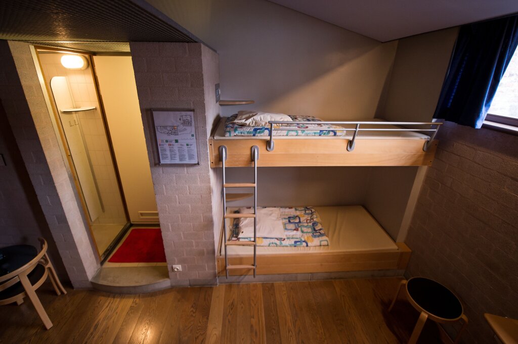Кровать в общем номере (мужской номер) Auberge de Jeunesse de Mons