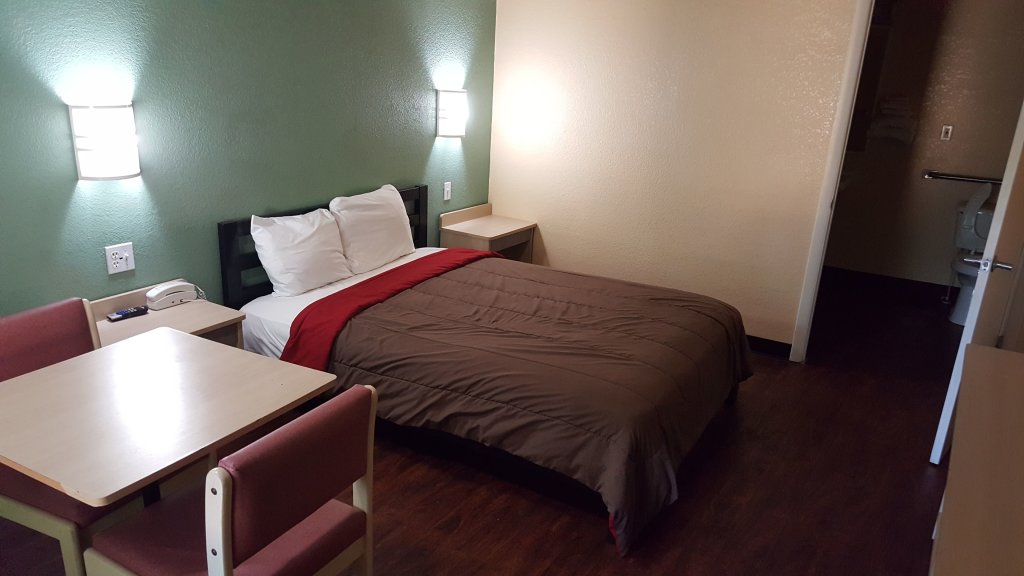Standard room Mentor Home Inn and Suites