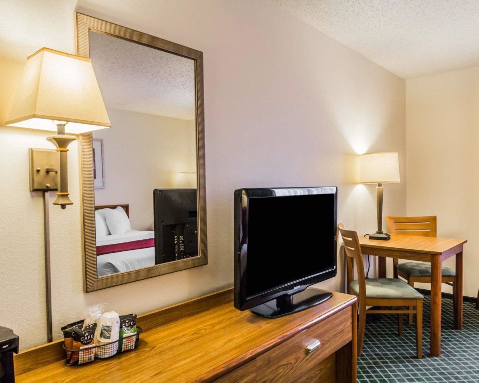 Четырёхместный номер Standard Quality Inn & Suites Golden - Denver West