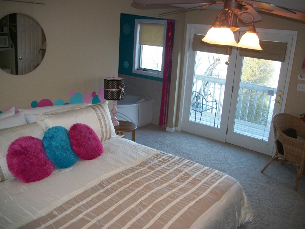Suite at the Waters Edge Bed & Breakfast