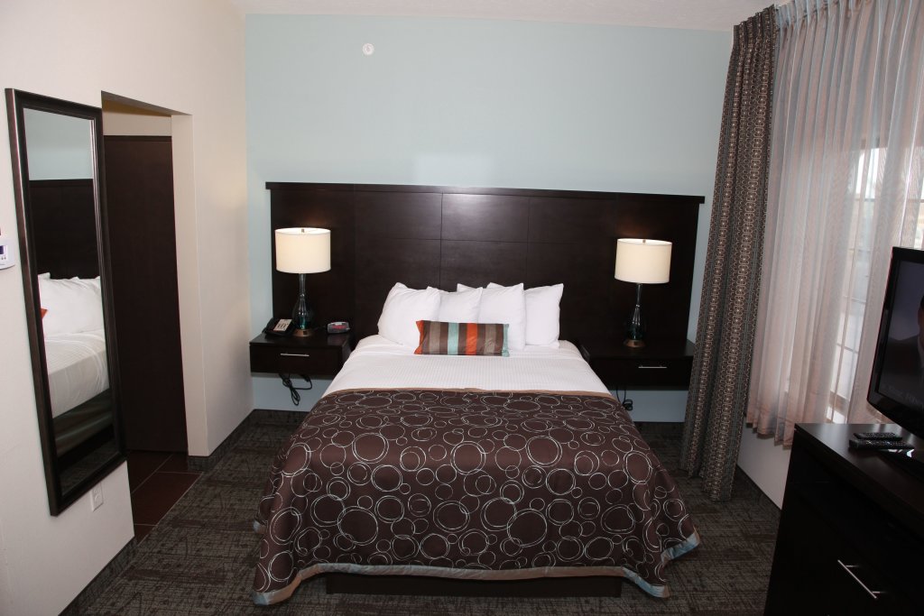 Standard room Staybridge Suites Lincoln North East, an IHG Hotel