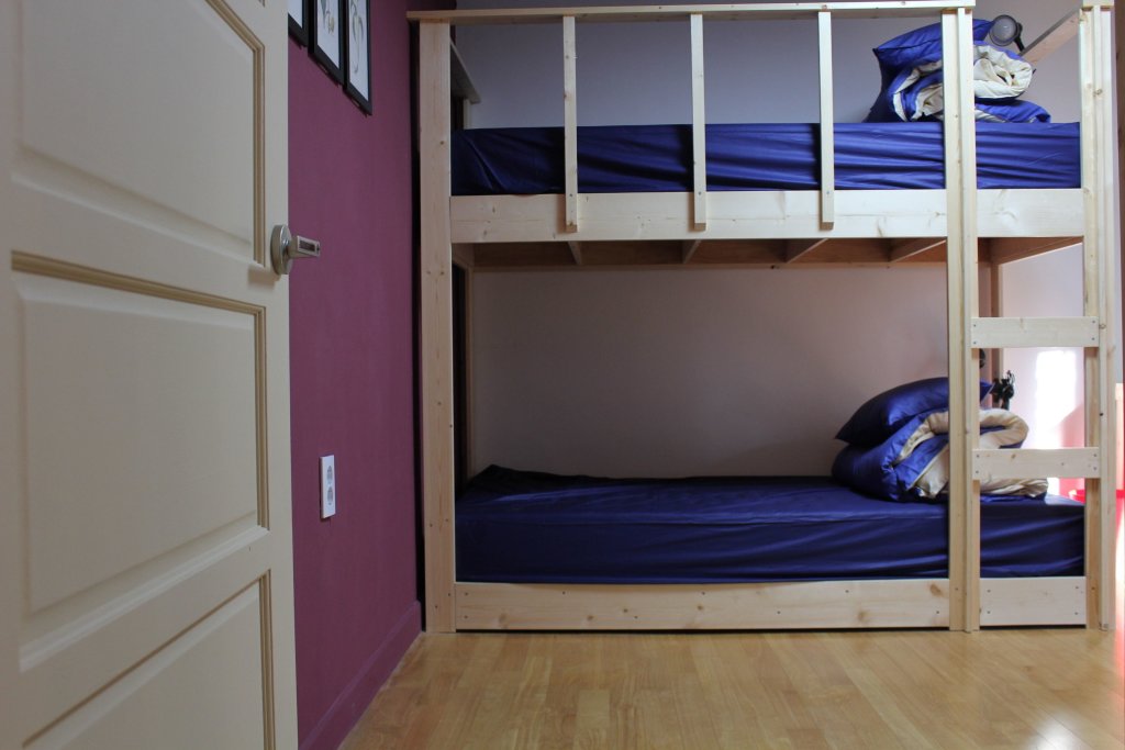 Кровать в общем номере (женский номер) Yooginong Guesthouse
