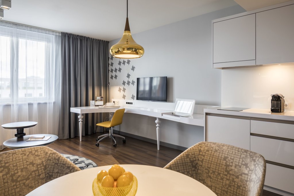 Deluxe Doppel Apartment mit Stadtblick Capri by Fraser, Frankfurt