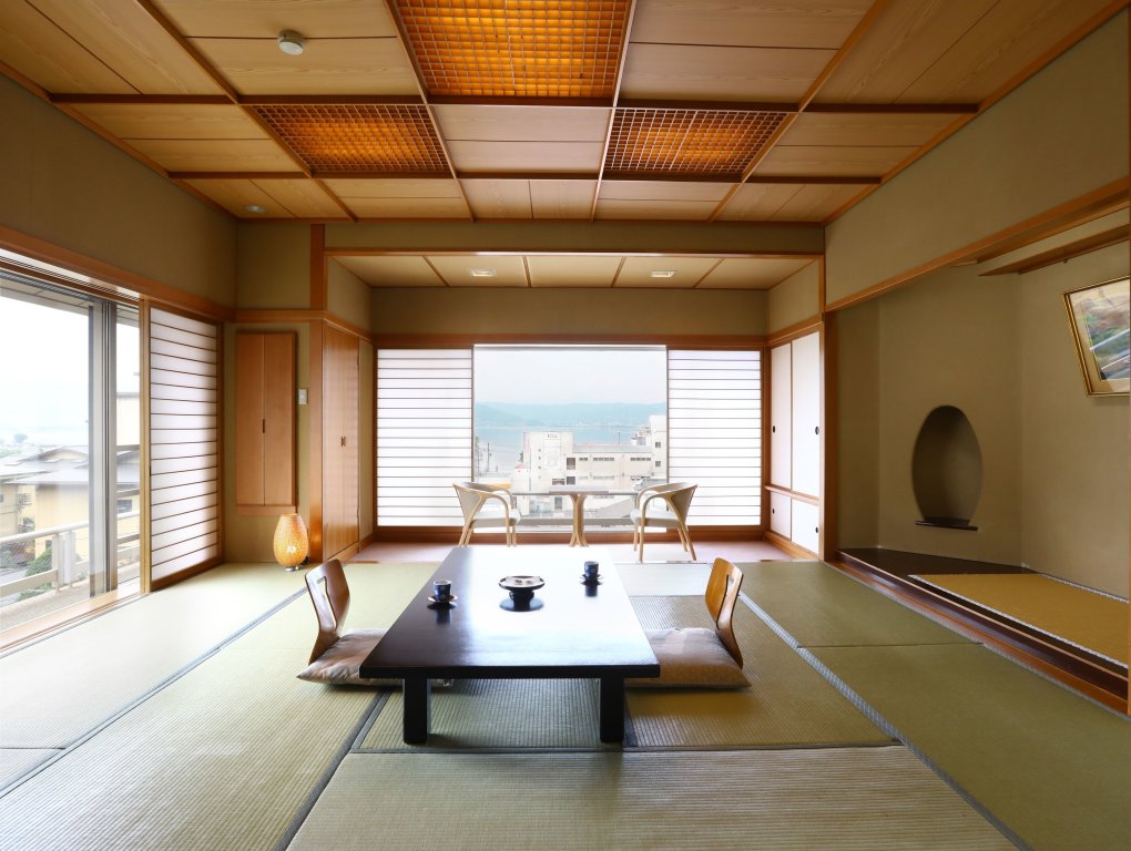 Standard room with lake view Kamisuwa Onsen Aburaya Ryokan