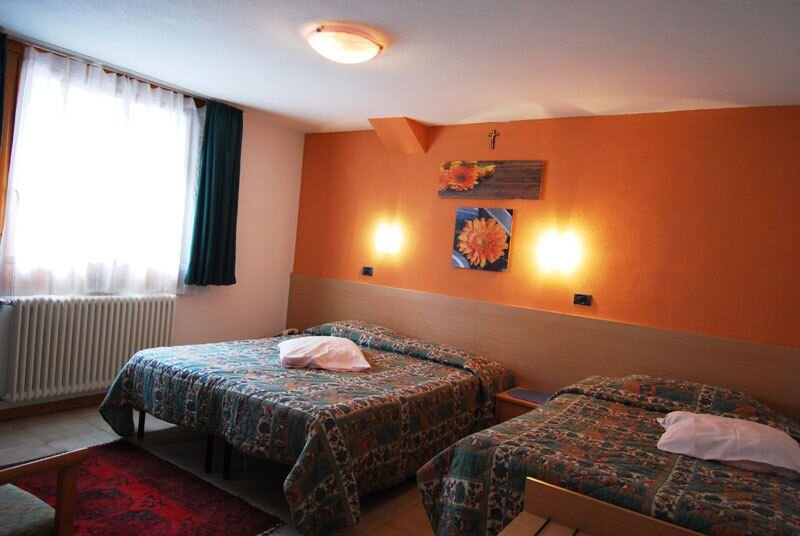 Standard quadruple chambre Alps Oriental Wellness HOTEL