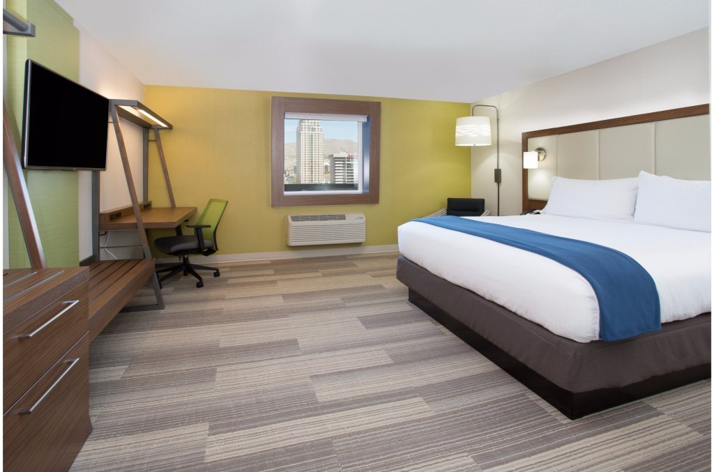 Standard room Holiday Inn Express & Suites Dallas-Frisco NW Toyota Stdm, an IHG Hotel