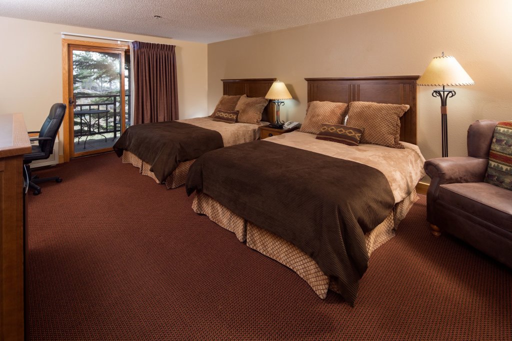 Premium Quadruple room with balcony Sylvan Lake Lodge at Custer State Park Resort