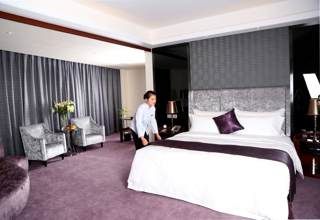 Номер Royal Sentosa Hotel Shenzhen Feicui Branch, Enjoy tropical swimming pools and high-class fitness club