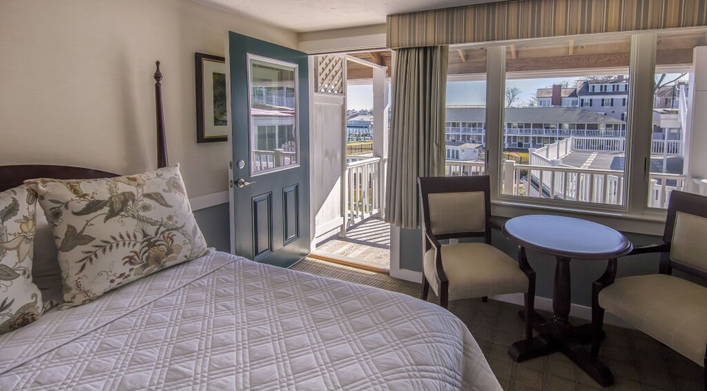 Standard Double room with harbour view The Harborside Inn