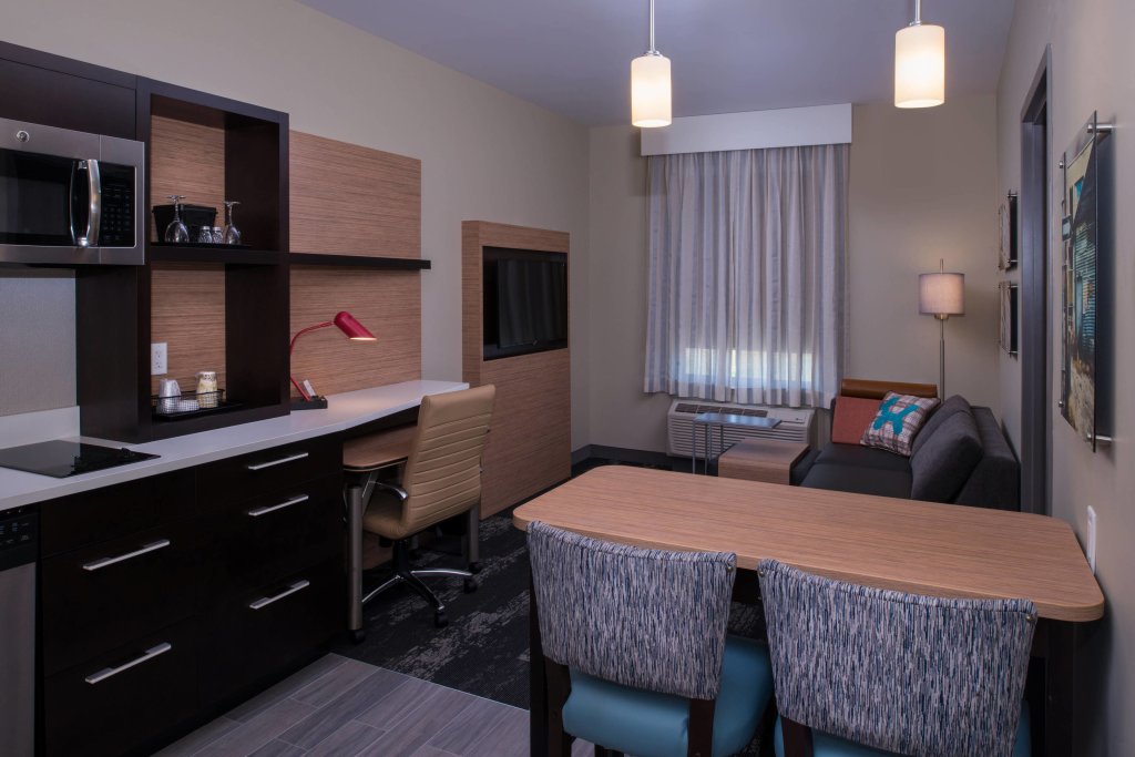 Люкс TownePlace Suites by Marriott Saskatoon