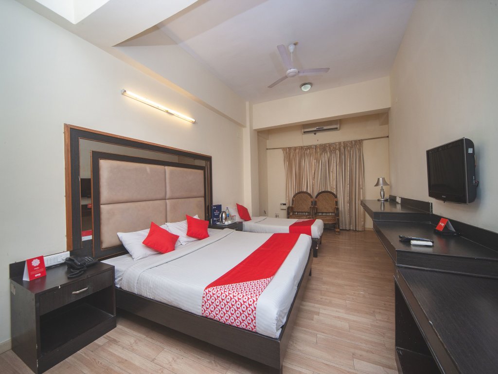 Standard Zimmer OYO 15972 Bhimaas Corporate Residency