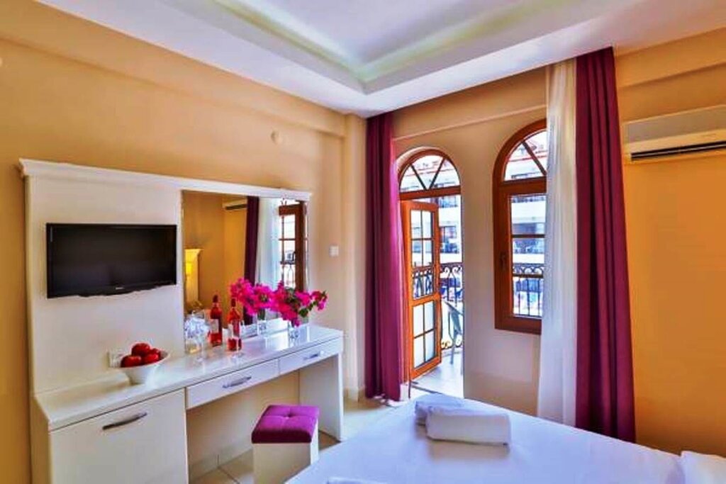 Deluxe Suite Golden Life Resort Hotel & Spa