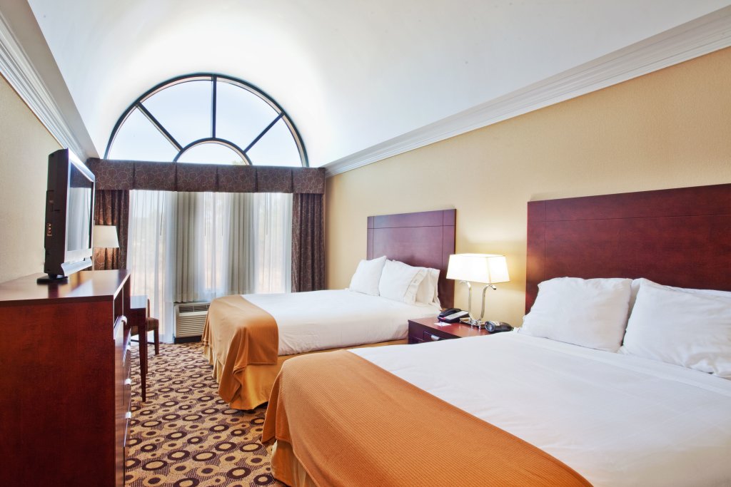 Standard Vierer Zimmer Holiday Inn Express Hotel & Suites Macon-West, an IHG Hotel