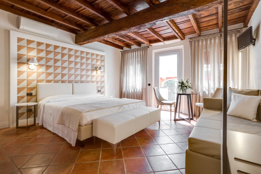 Suite Ferrara Rooms