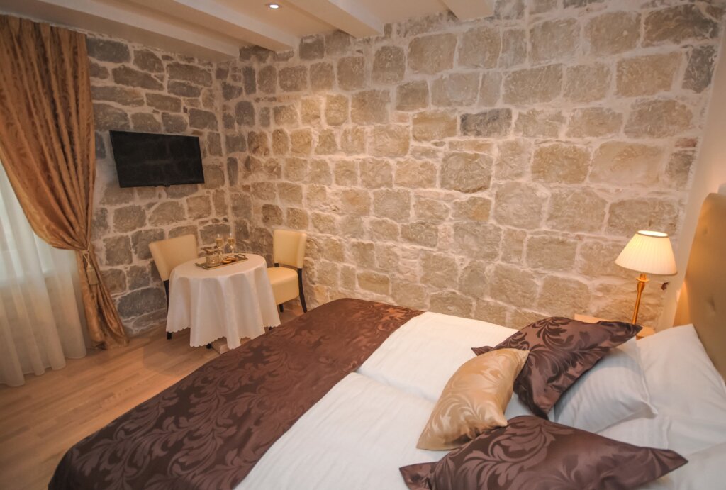 Standard Double room with courtyard view Lanterna Rooms