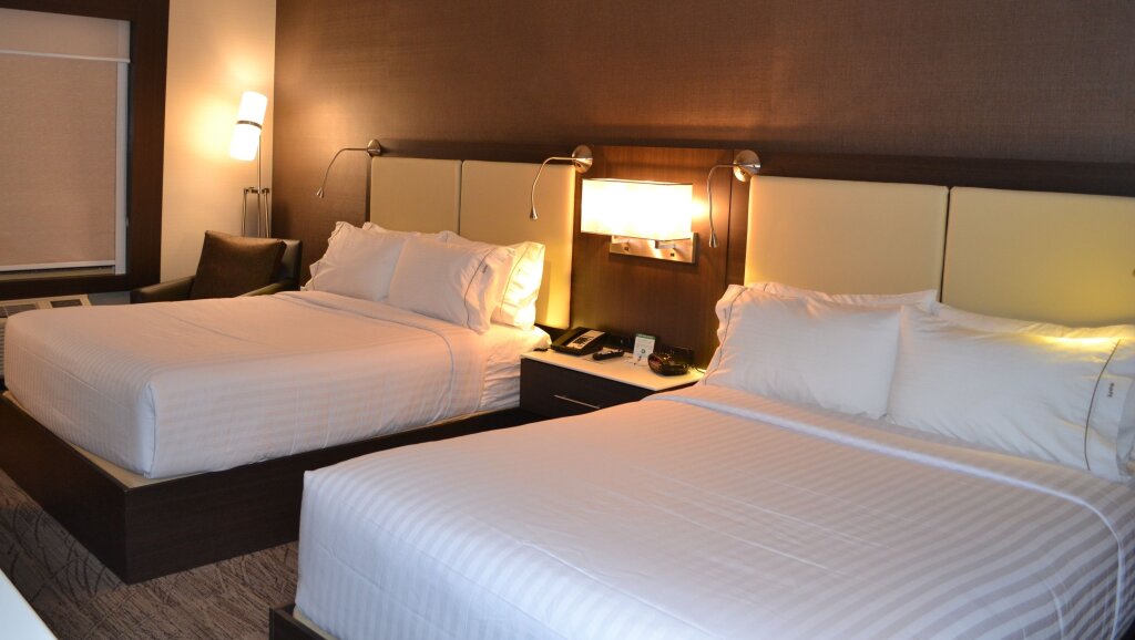 Camera quadrupla Standard Holiday Inn Express & Suites Cold Lake, an IHG Hotel
