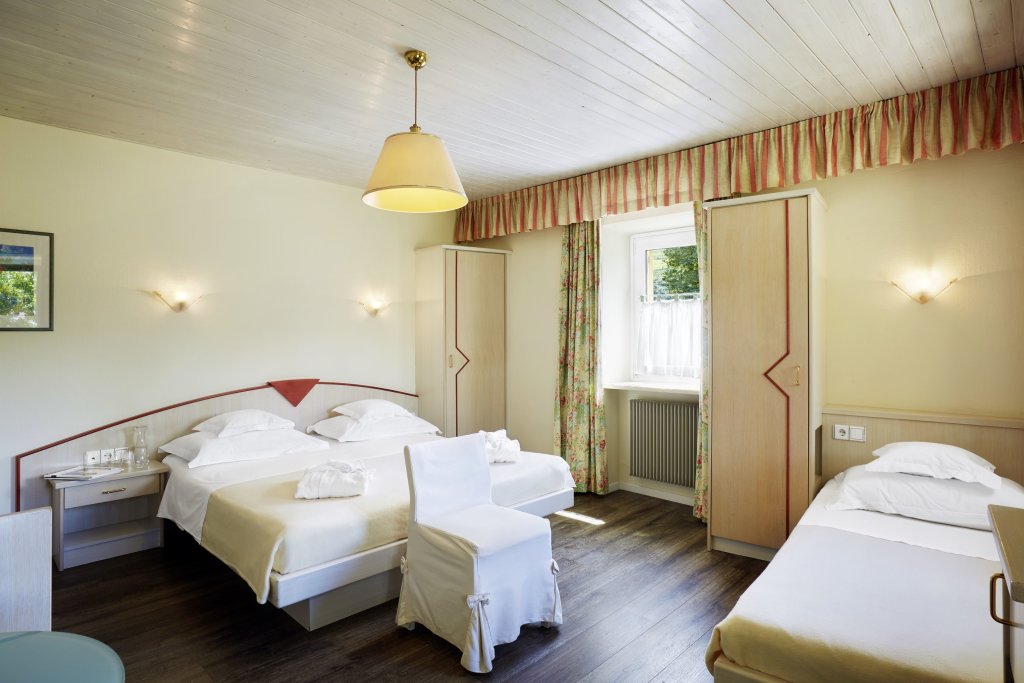 Standard room Hotel Löwenhof