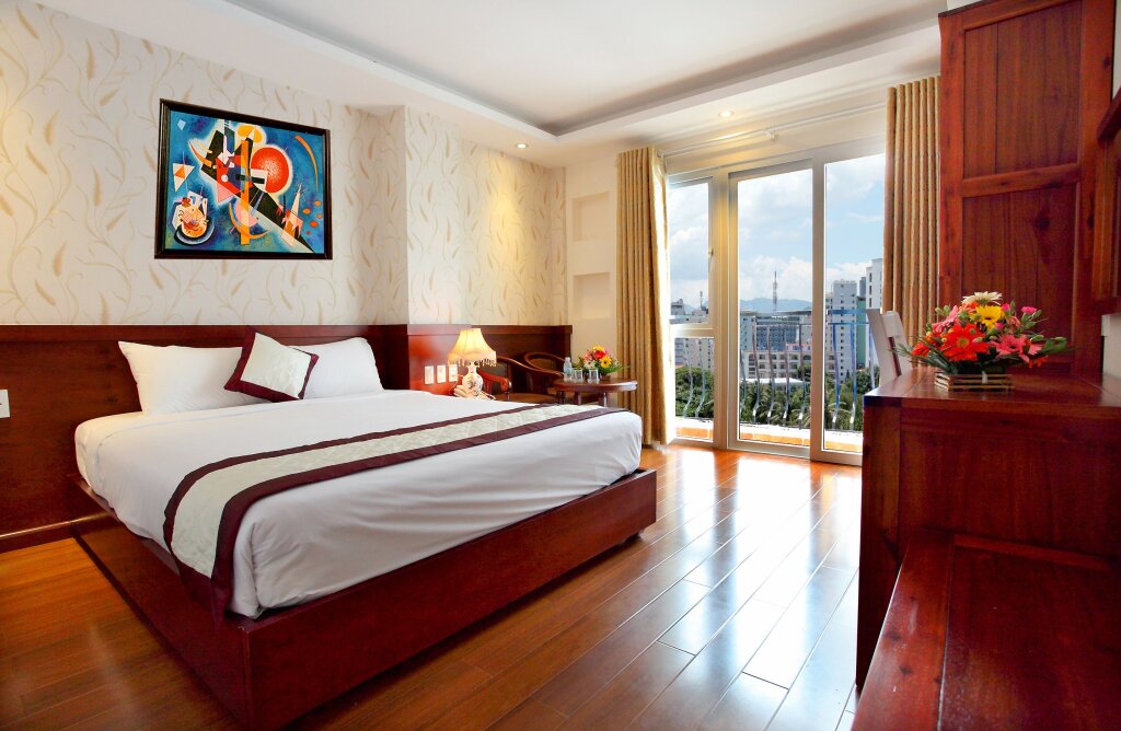 Deluxe Dreier Zimmer mit Balkon und mit Blick Golden Sand Hotel