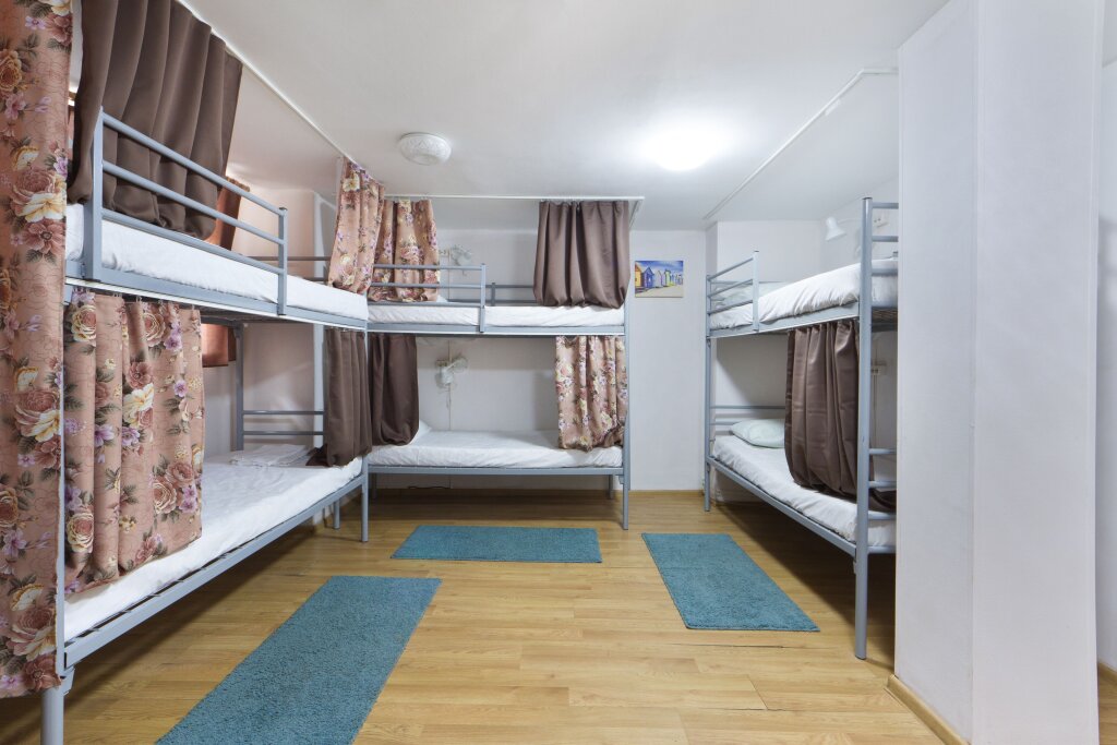 Кровать в общем номере Travel Hostel