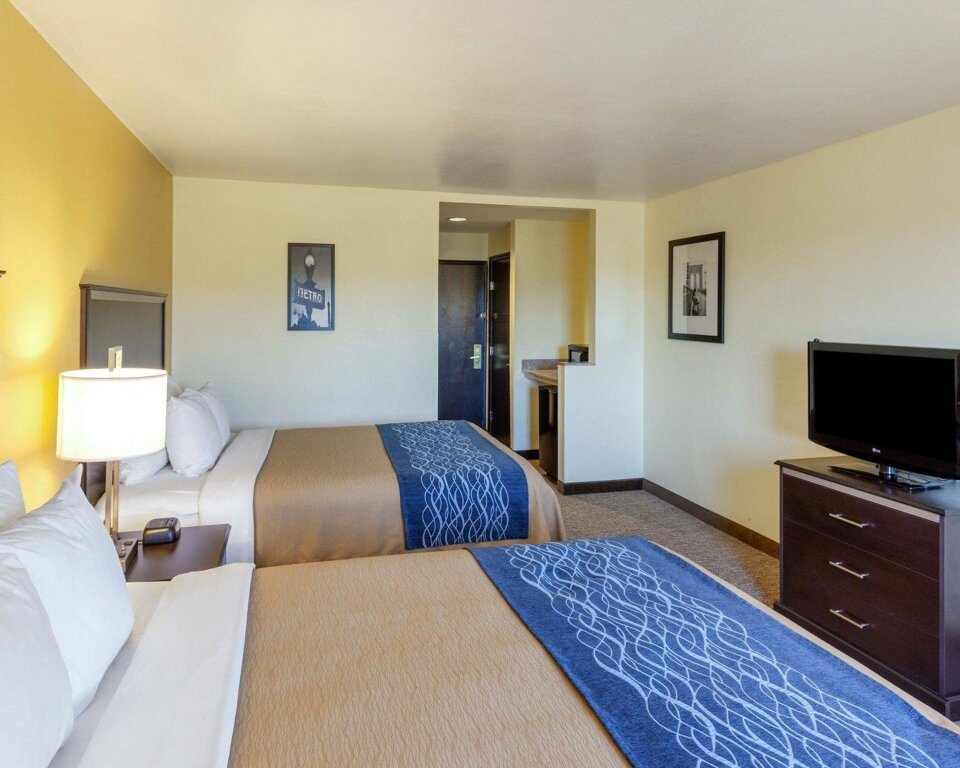 Четырёхместный номер Standard Comfort Inn & Suites Texas Hill Country