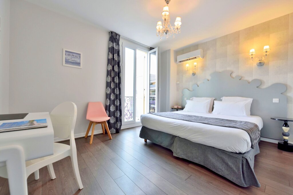 Komfort Doppel Zimmer mit Balkon Hotel La Villa Nice Promenade