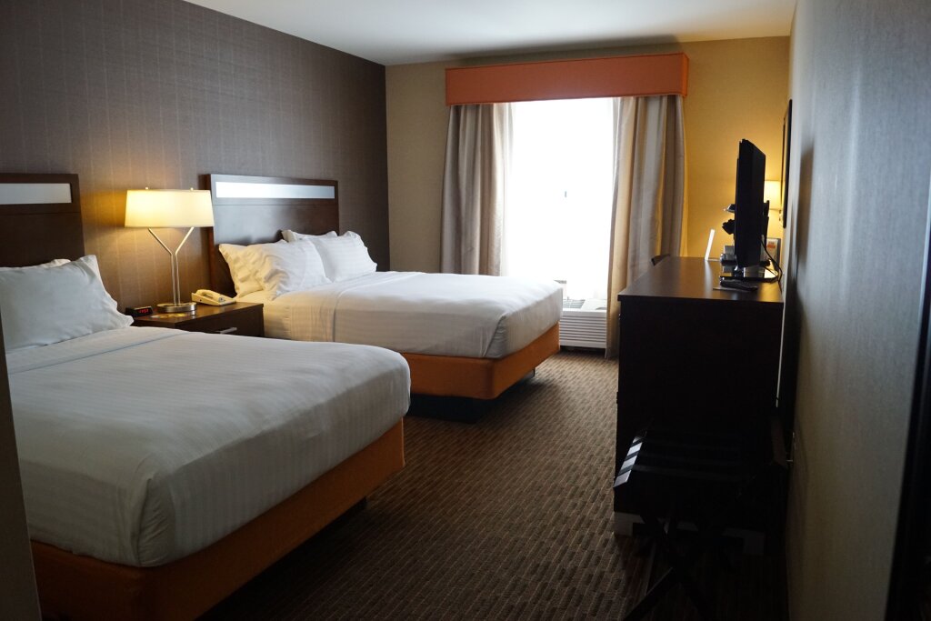 Номер Standard Holiday Inn Express Hotel & Suites Watertown - Thousand Islands, an IHG Hotel