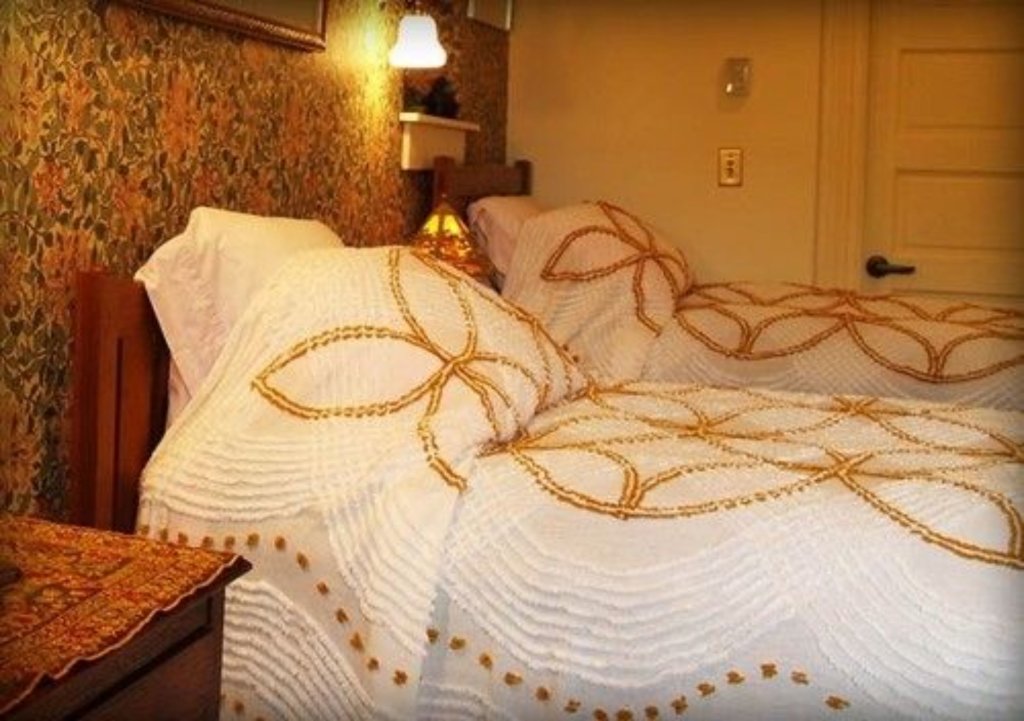 Standard Zimmer Alaska's Capital Inn Bed and Breakfast