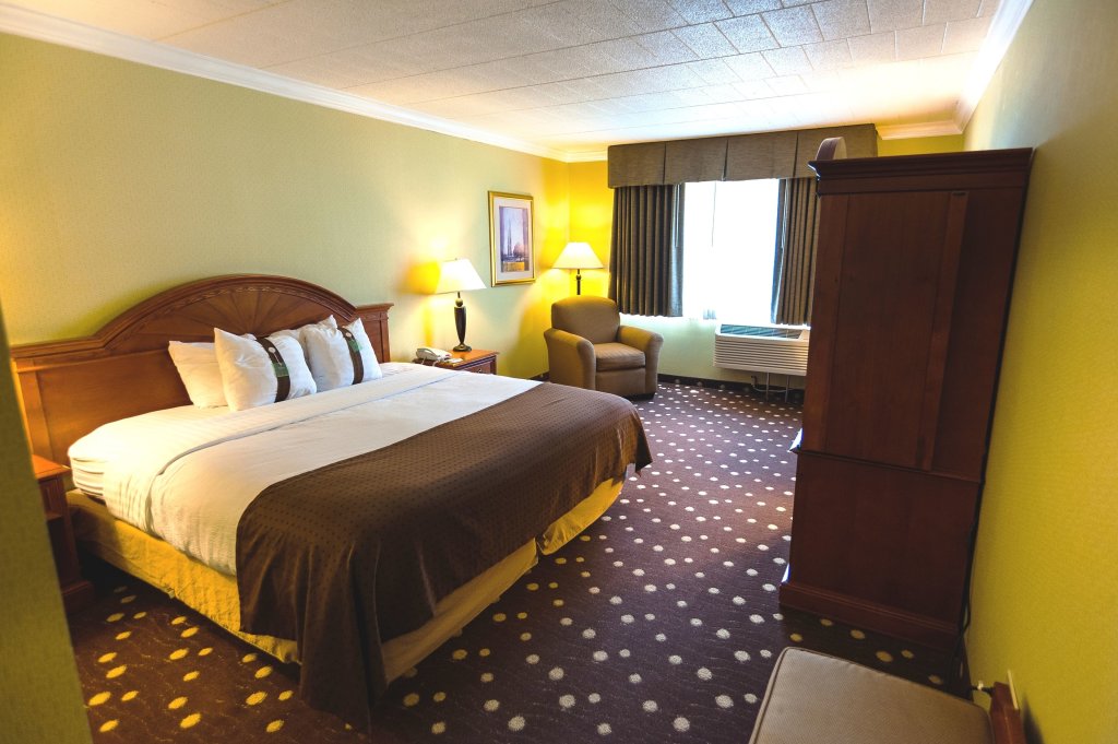 Номер Standard Holiday Inn Philadelphia South-Swedesboro, an IHG Hotel