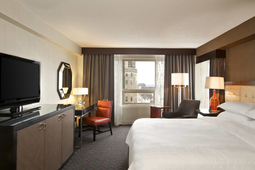 Deluxe Double room Sheraton Indianapolis City Centre Hotel