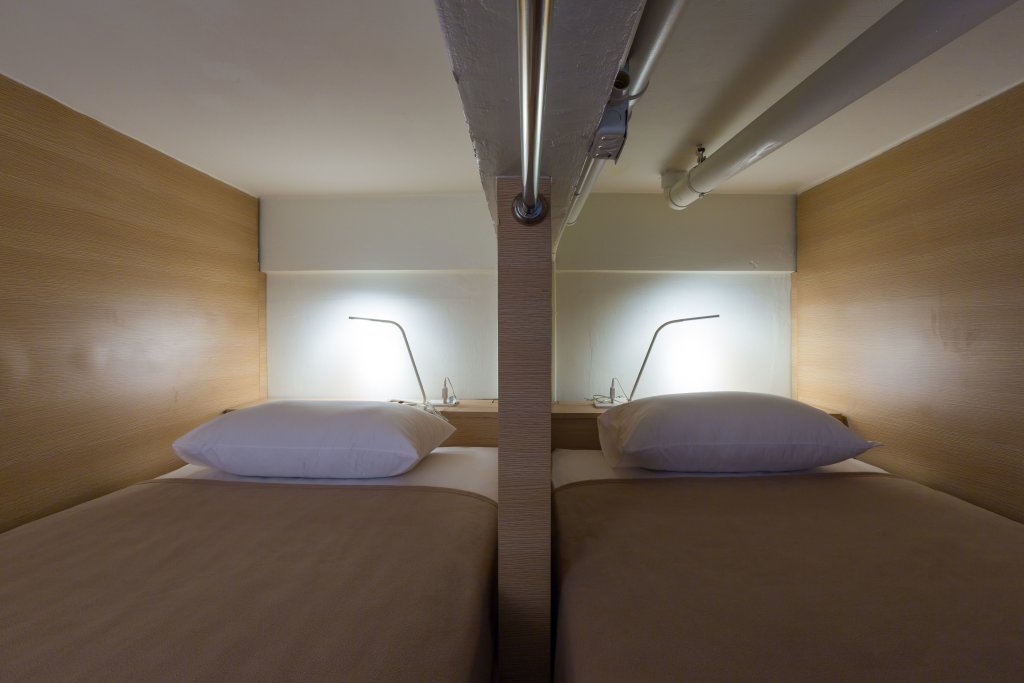 Кровать в общем номере (женский номер) Trica Hostel