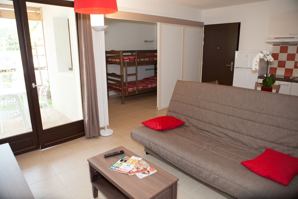 2 Bedrooms Apartment Vacancéole - Résidence Le Clos du Rocher