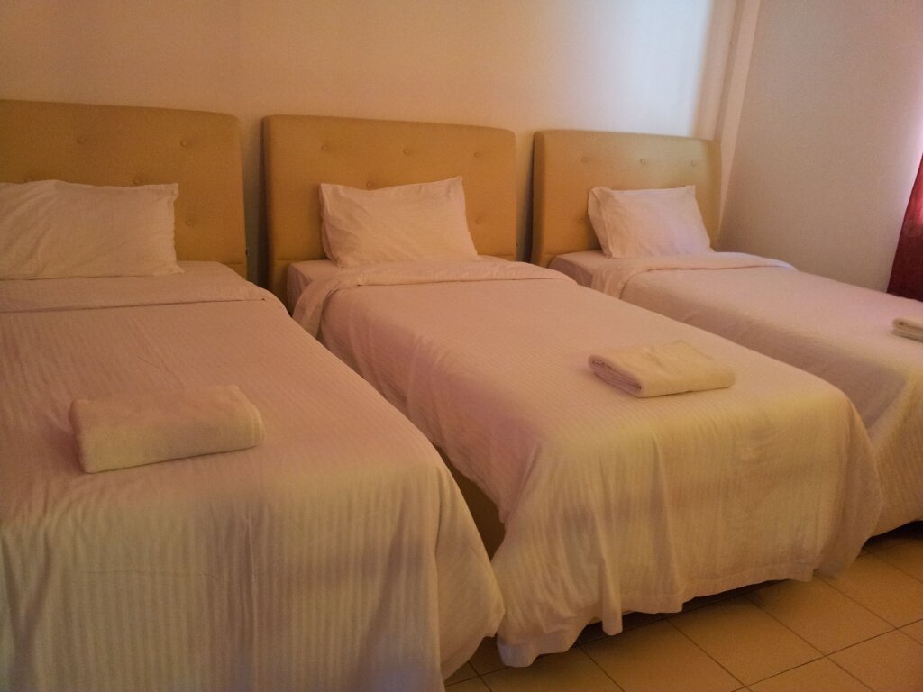 Трёхместный номер Economy Sari Pacifica Hotel, Resort & Spa Lang Tengah